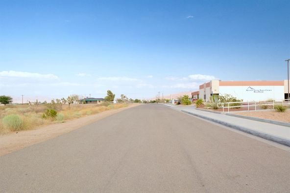 17455 Mauna Loa St, Hesperia, CA 92345
